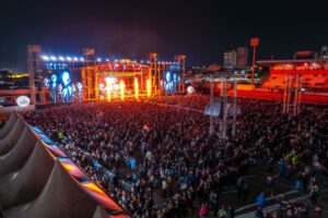 Menores só poderão entrar acompanhados em parte da Festa do Pinhão, decide Justiça